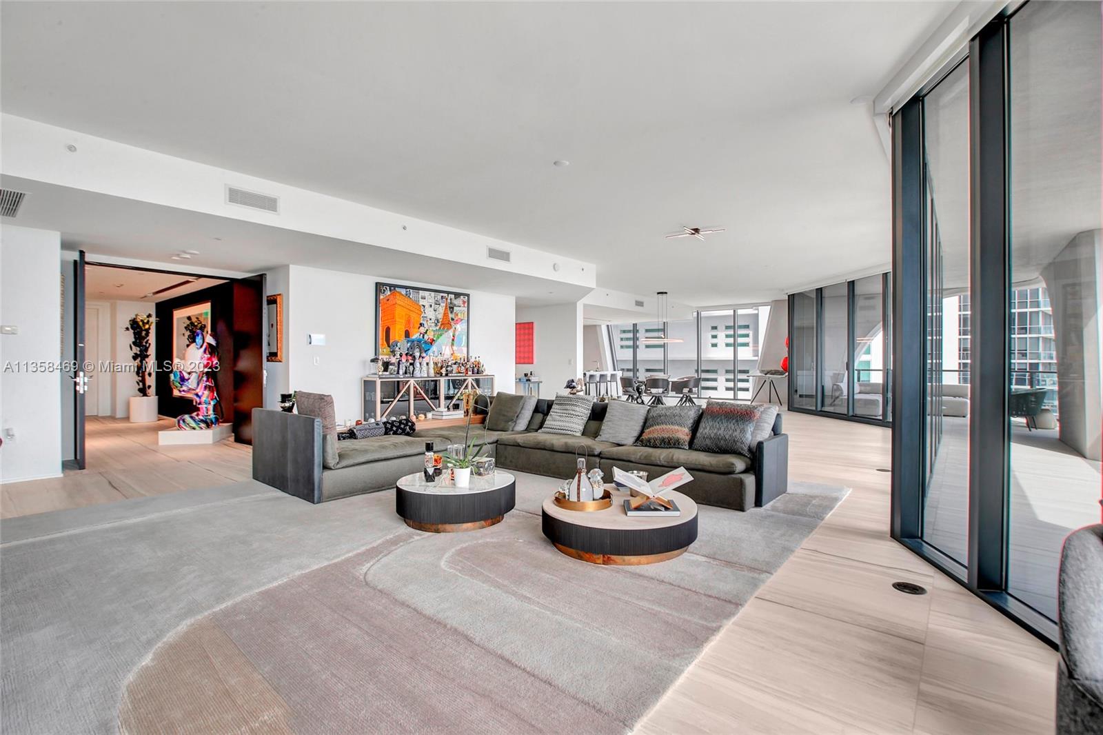 1000 Biscayne Blvd # 2802