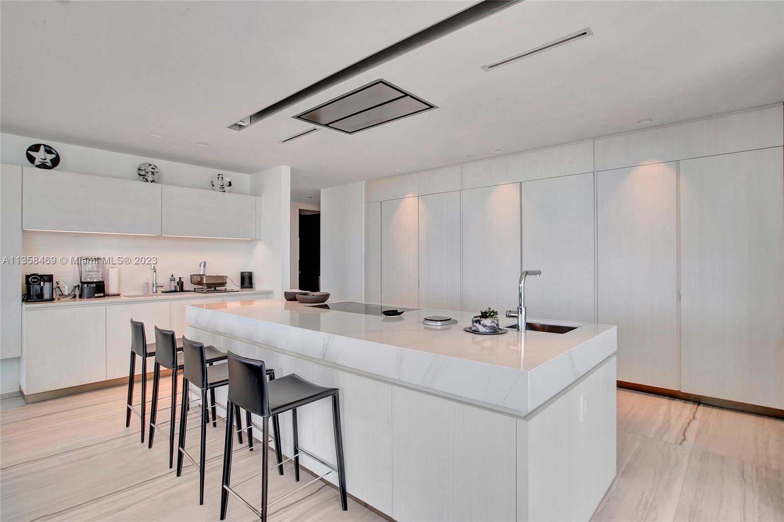 1000 Biscayne Blvd # 2802