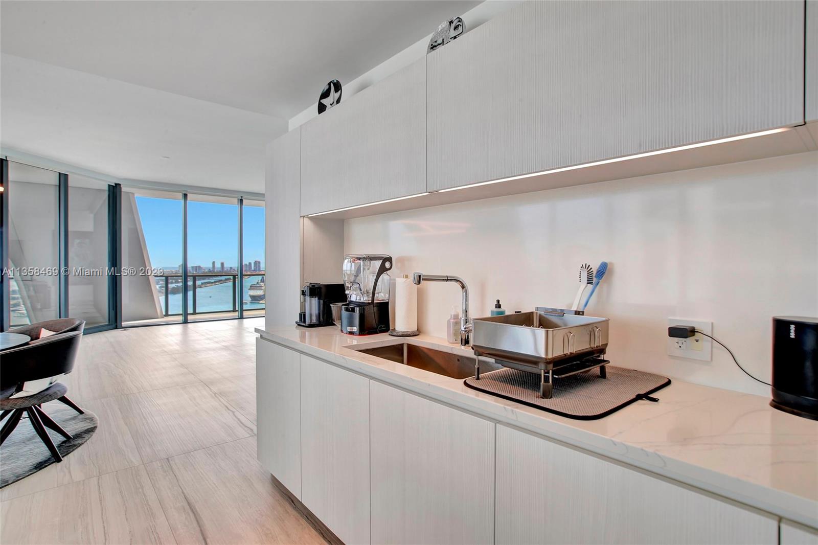 1000 Biscayne Blvd # 2802