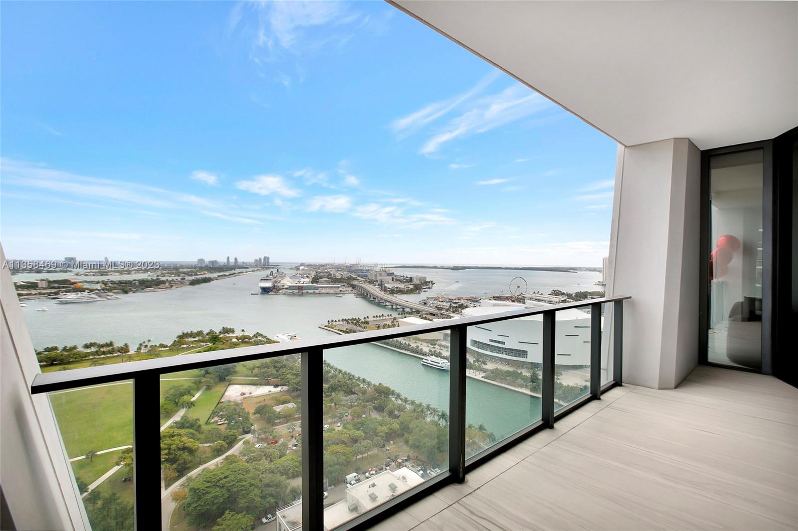 1000 Biscayne Blvd # 2802