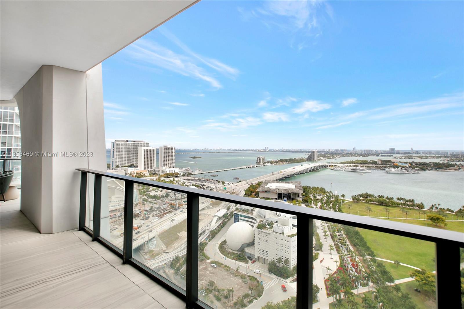 1000 Biscayne Blvd # 2802