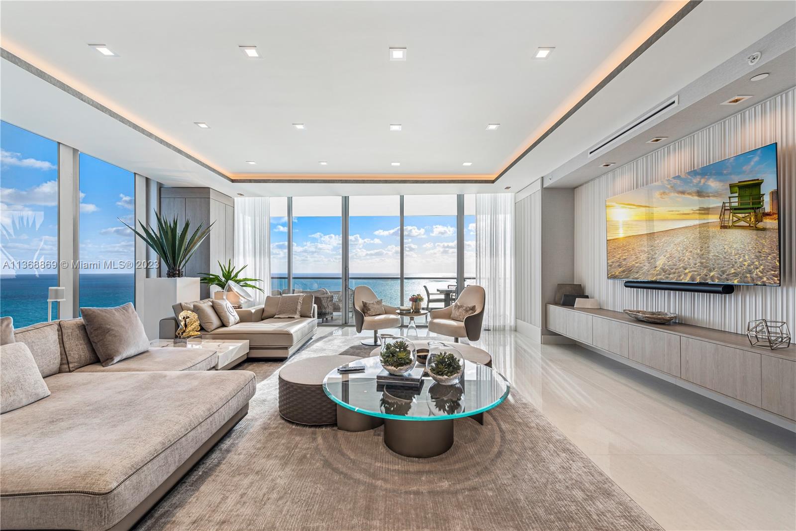 18501 Collins Ave # 4501