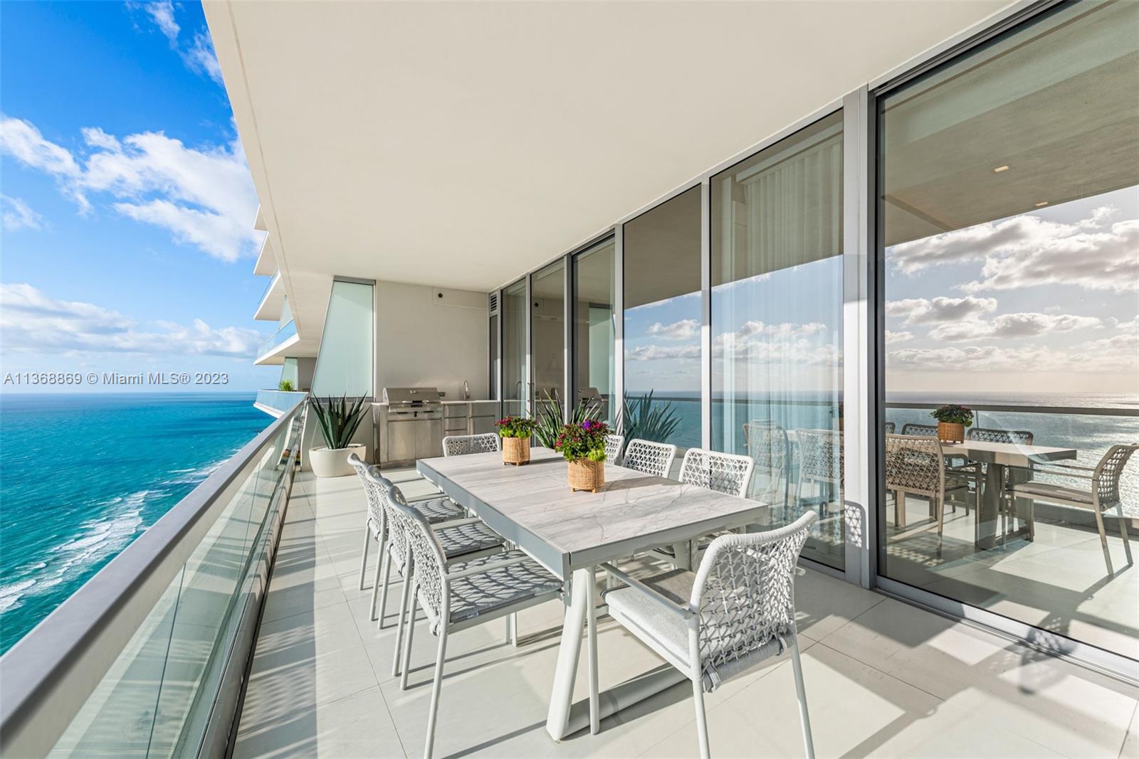 18501 Collins Ave # 4501