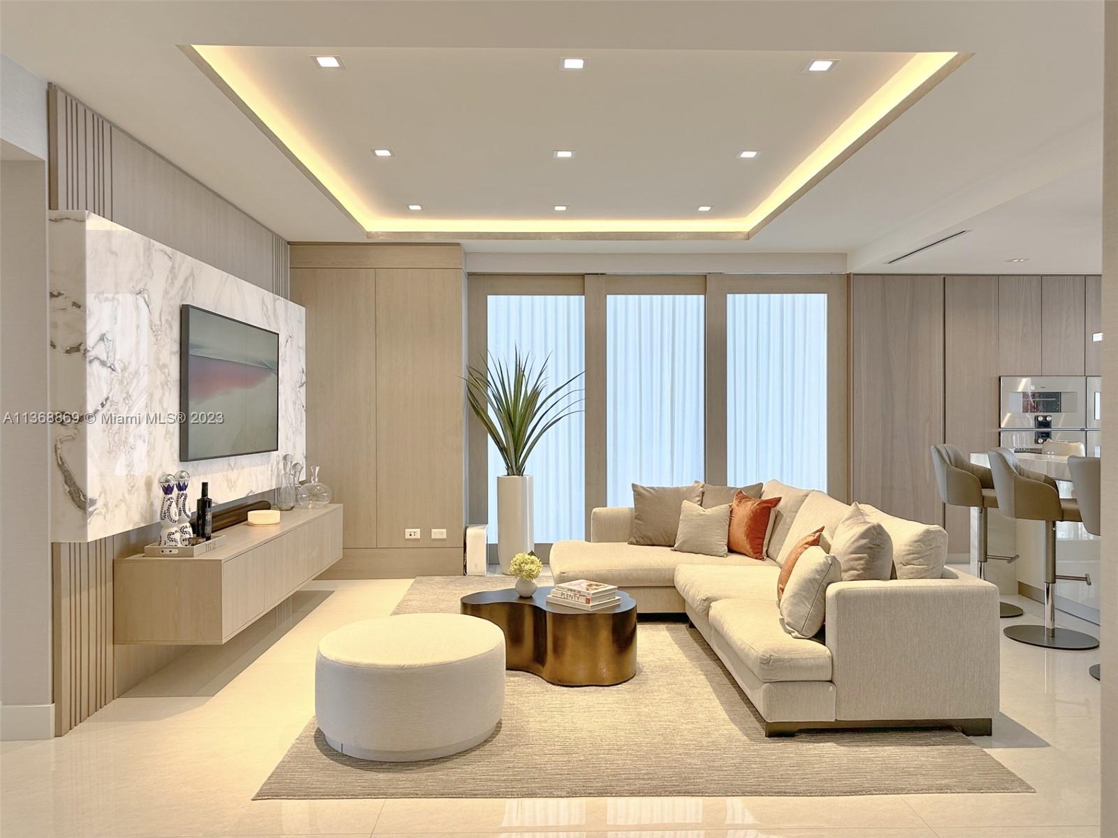18501 Collins Ave # 4501