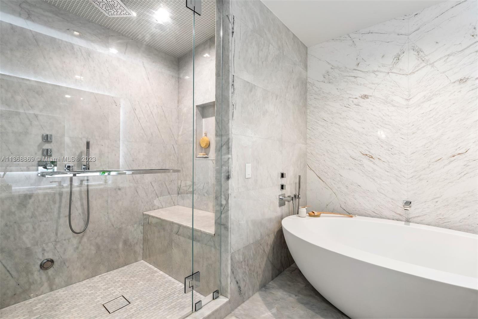 18501 Collins Ave # 4501