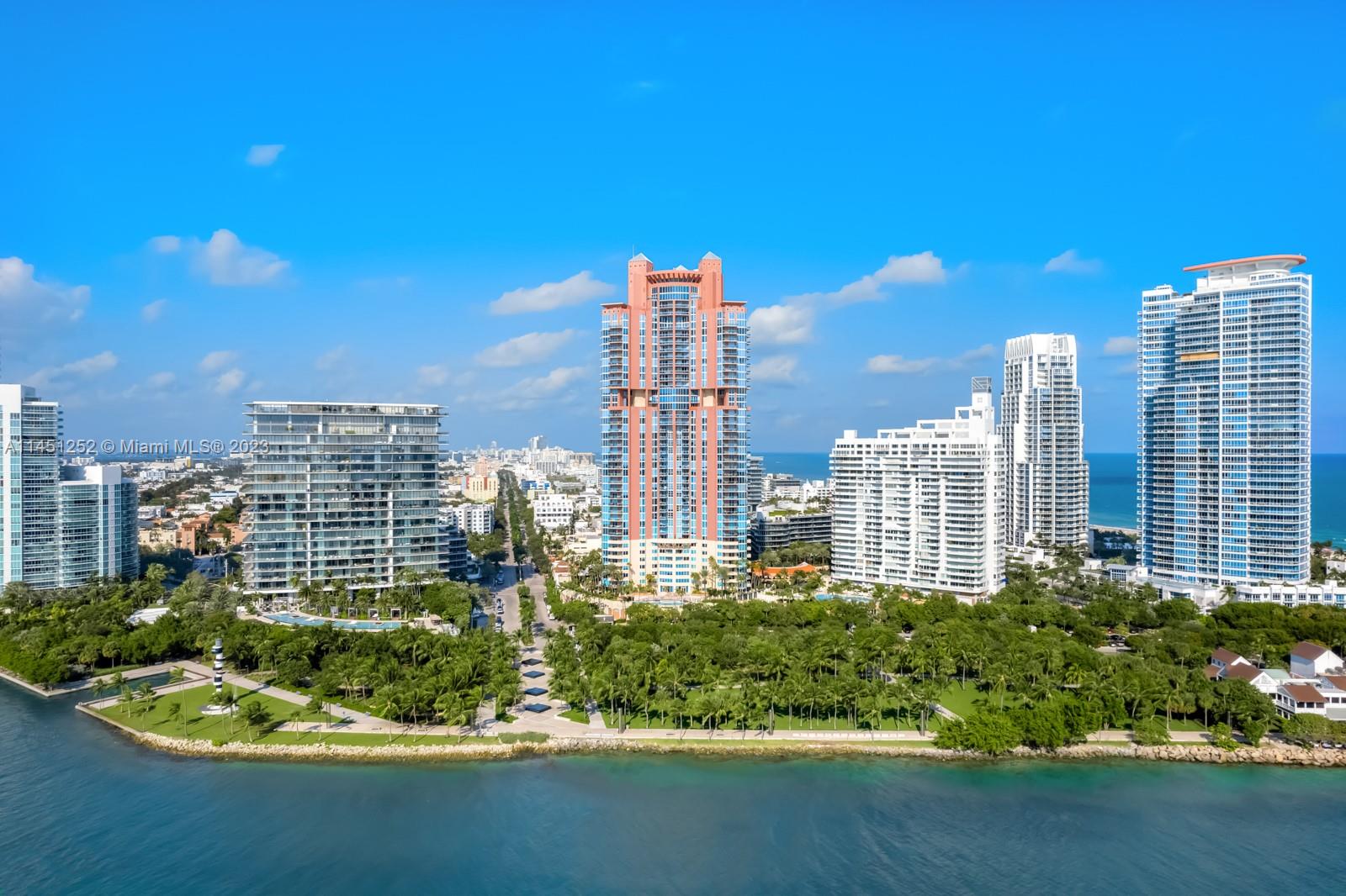 300 S Pointe Dr # 2306