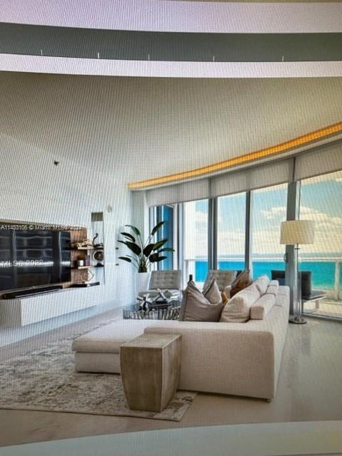 5959 Collins Ave # 1802