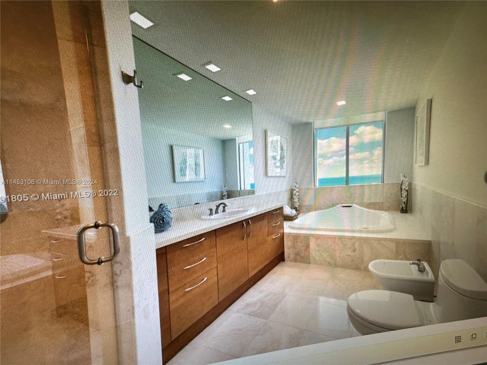 5959 Collins Ave # 1802