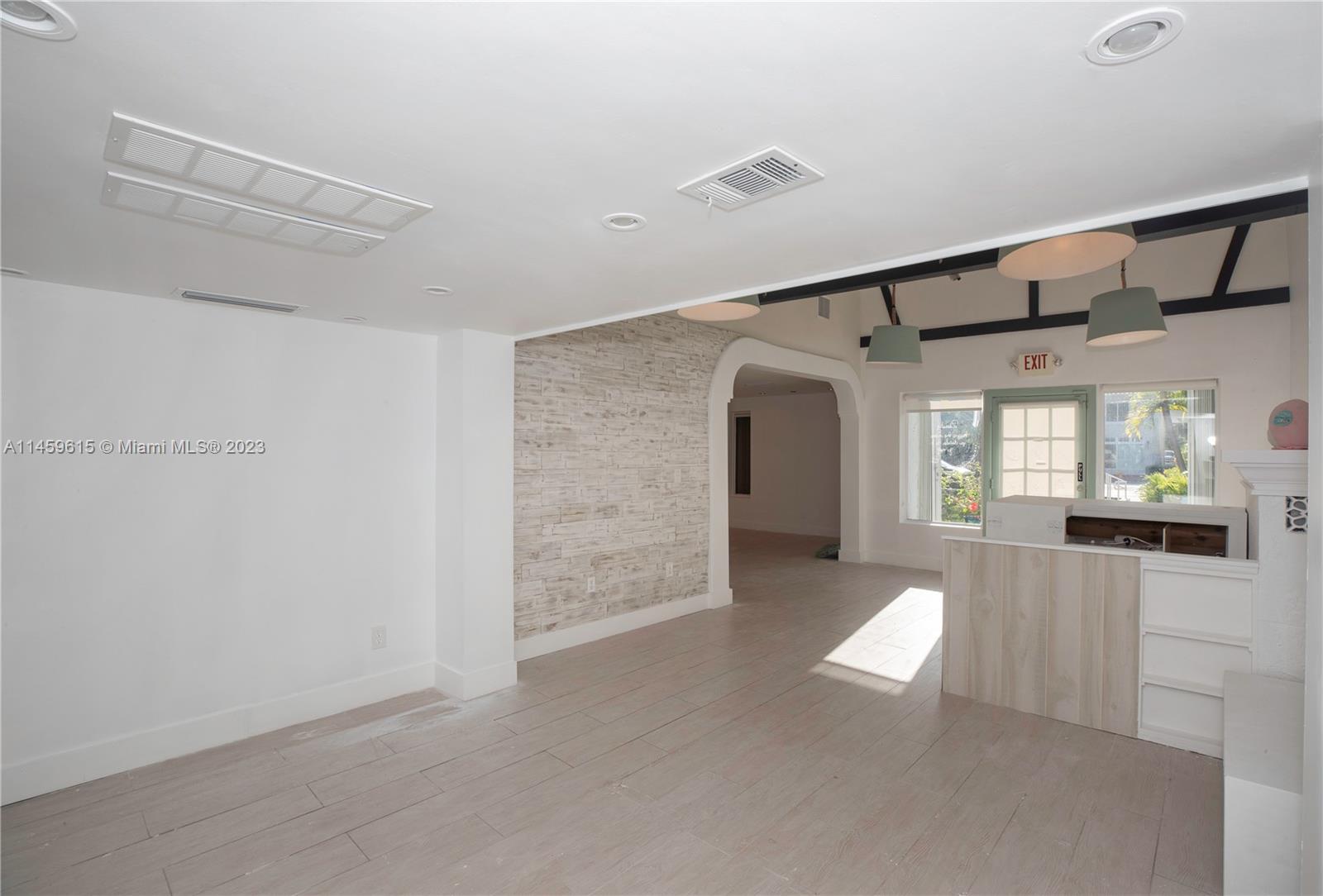 1235 Alton Rd