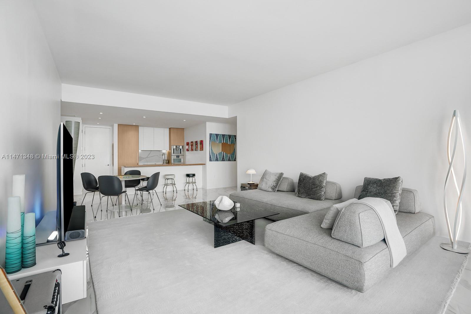 15701 Collins Ave # 3204