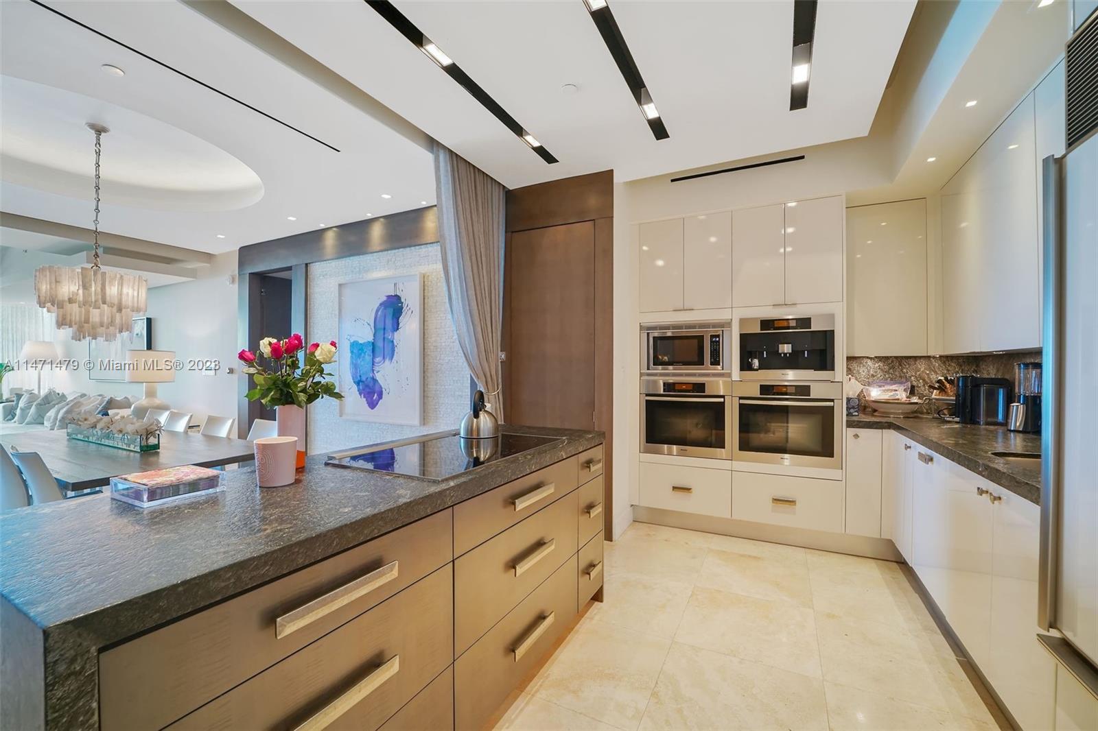 6799 Collins Ave # 205