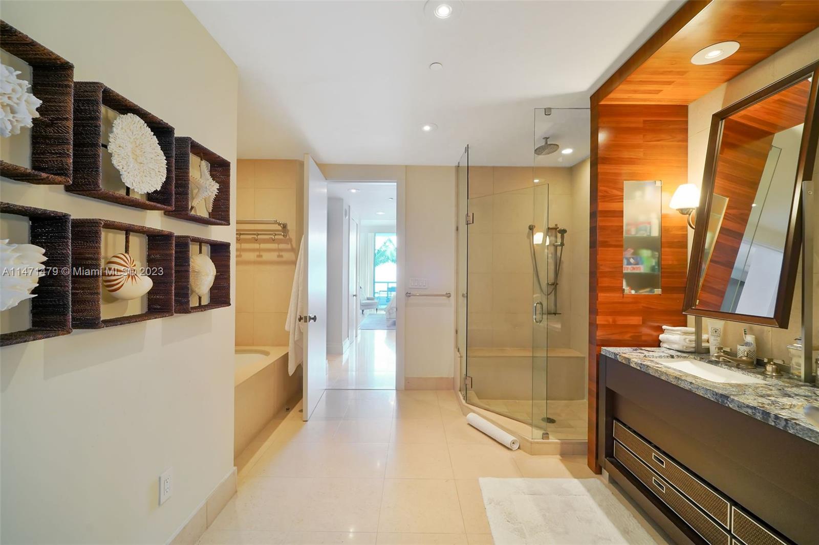 6799 Collins Ave # 205