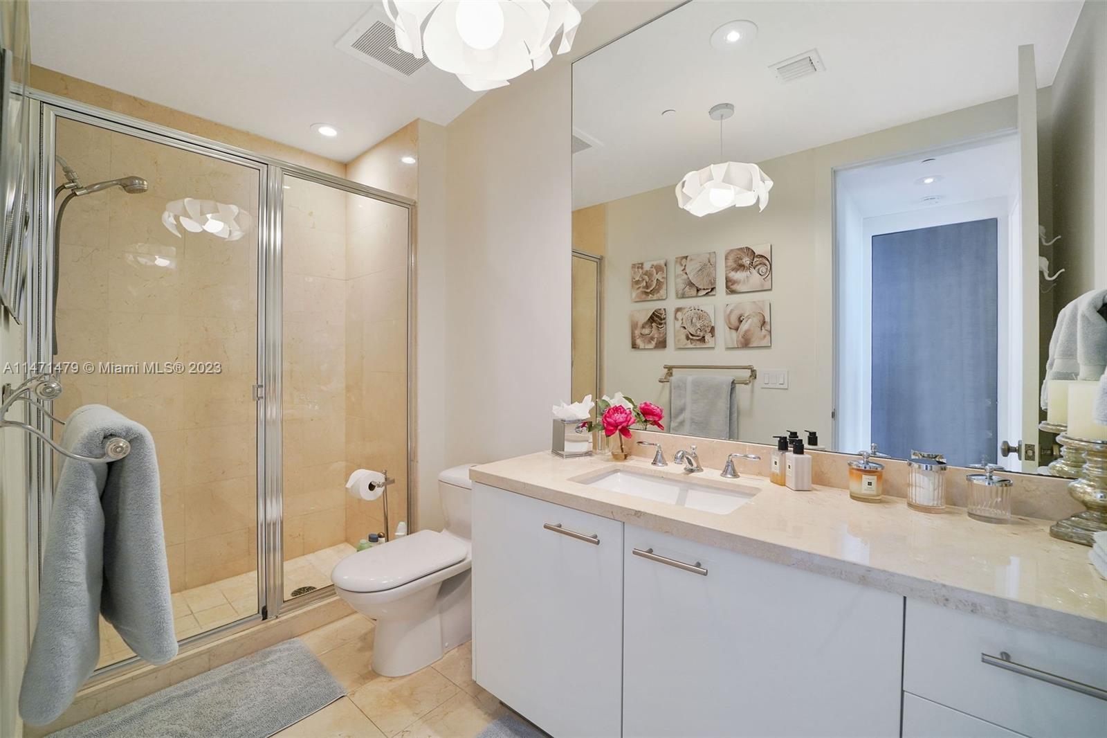 6799 Collins Ave # 205