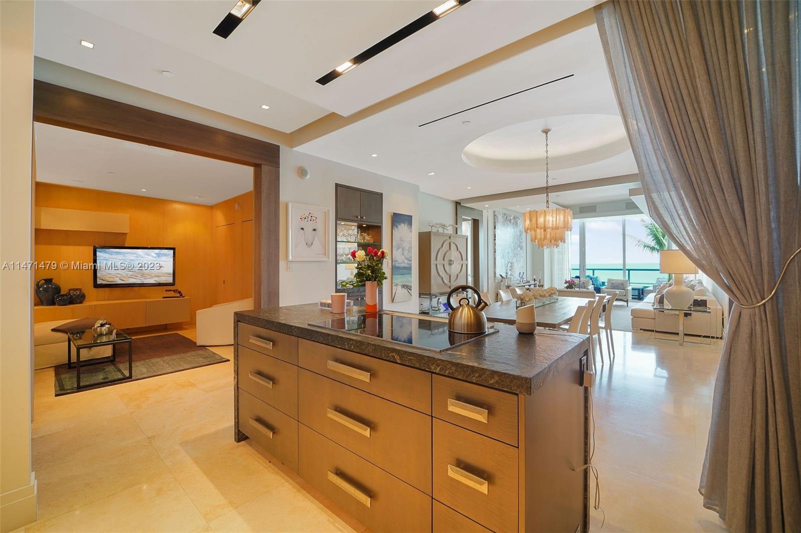 6799 Collins Ave # 205