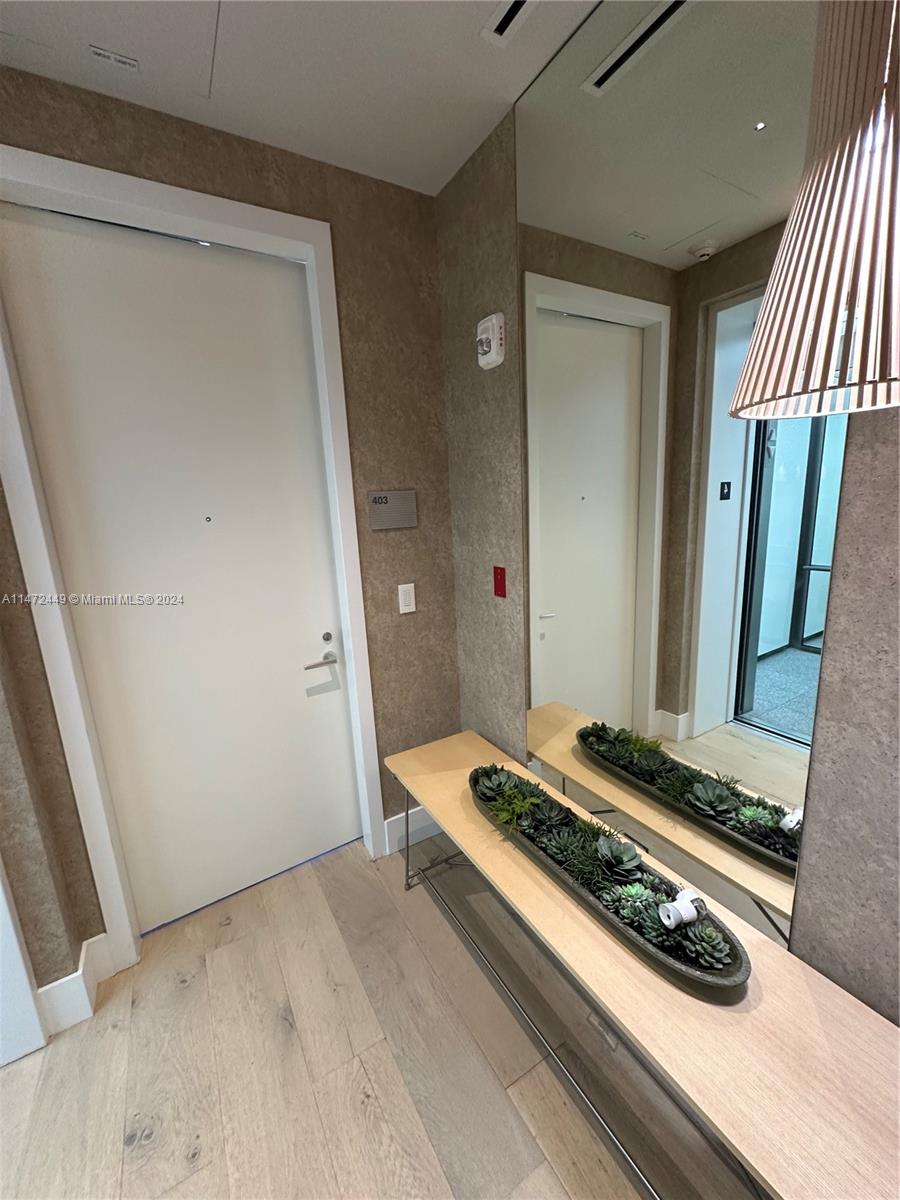 8701 Collins Ave # 403