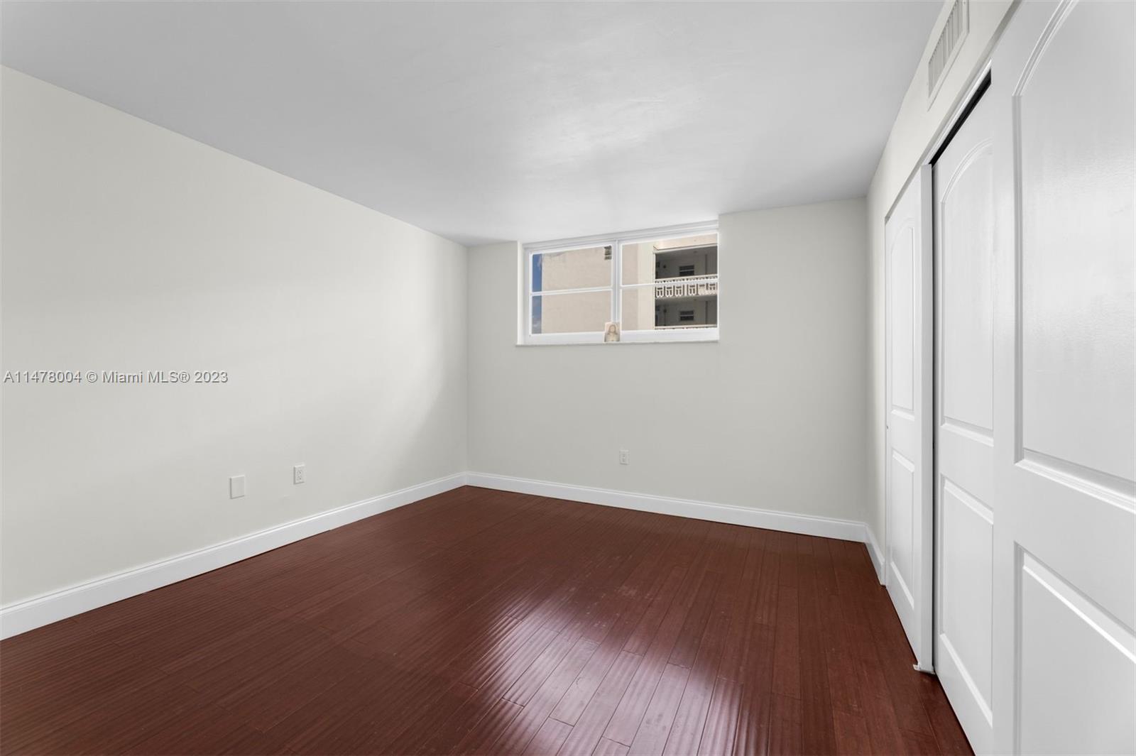 1750 James Ave # 5K