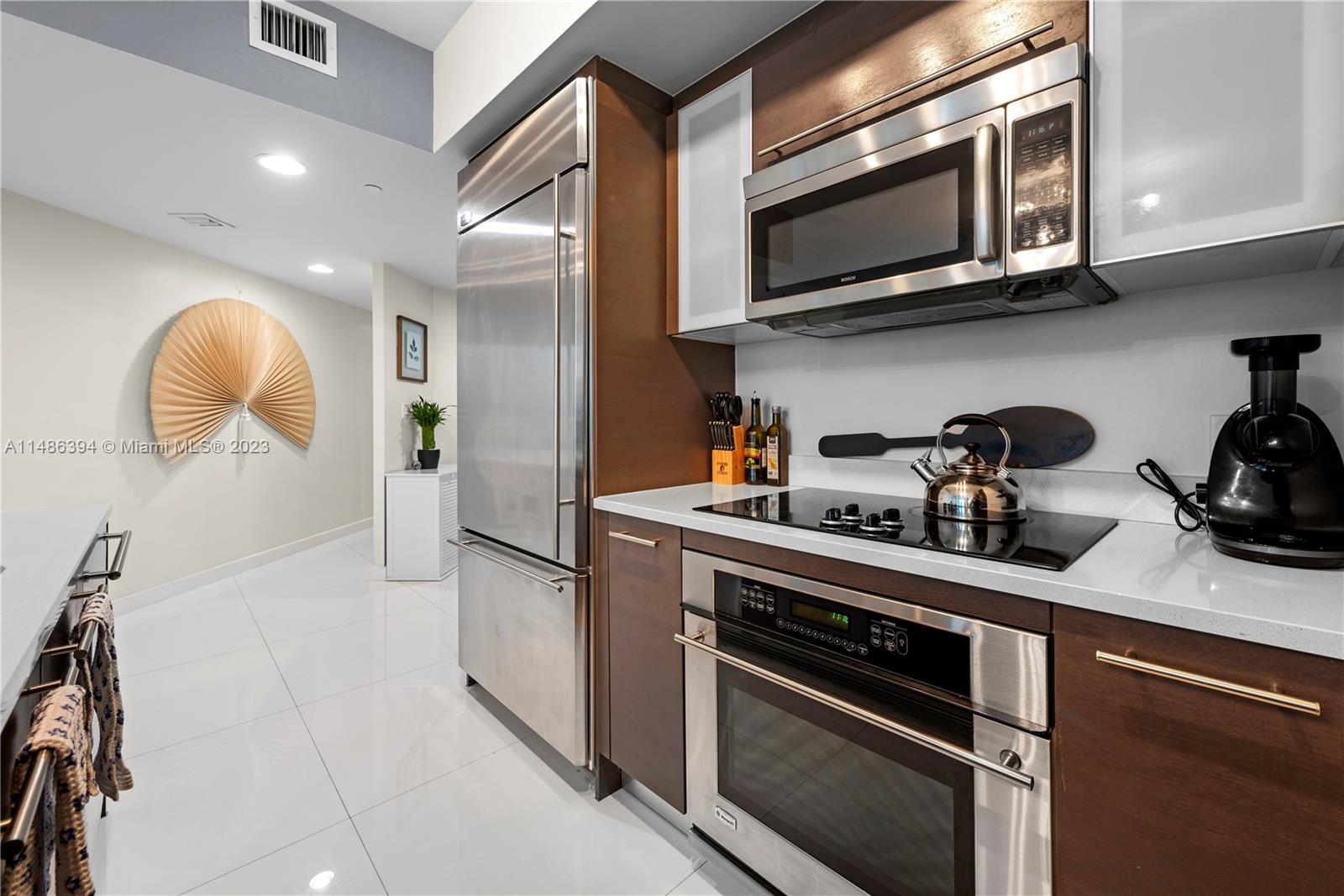 55 SE 6th St # 3310