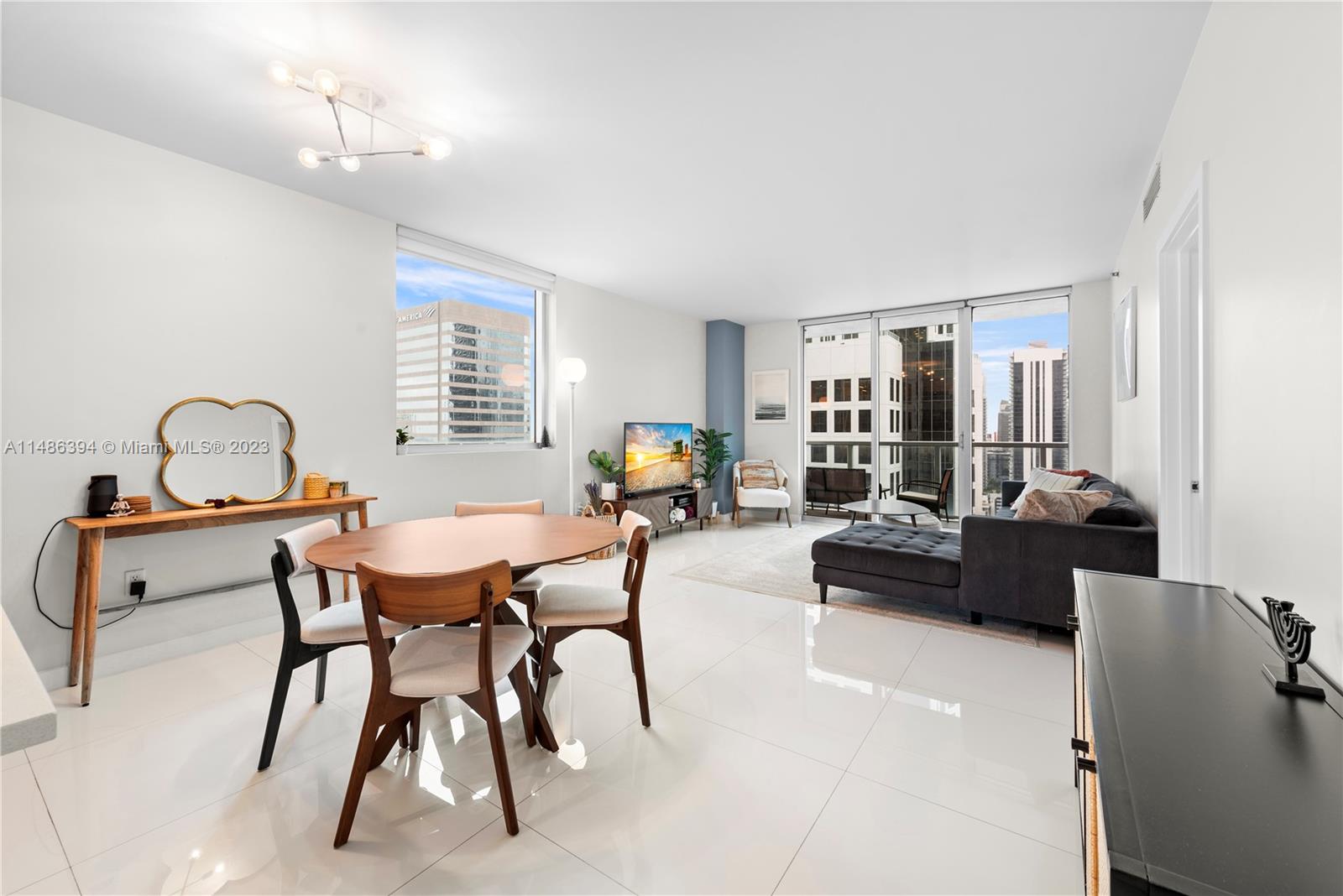 55 SE 6th St # 3310