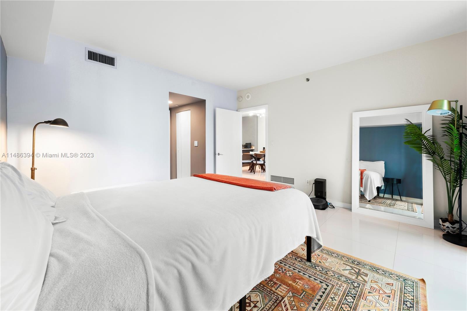 55 SE 6th St # 3310