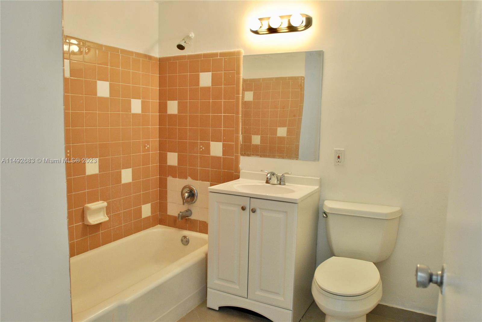1250 West Ave # 14K