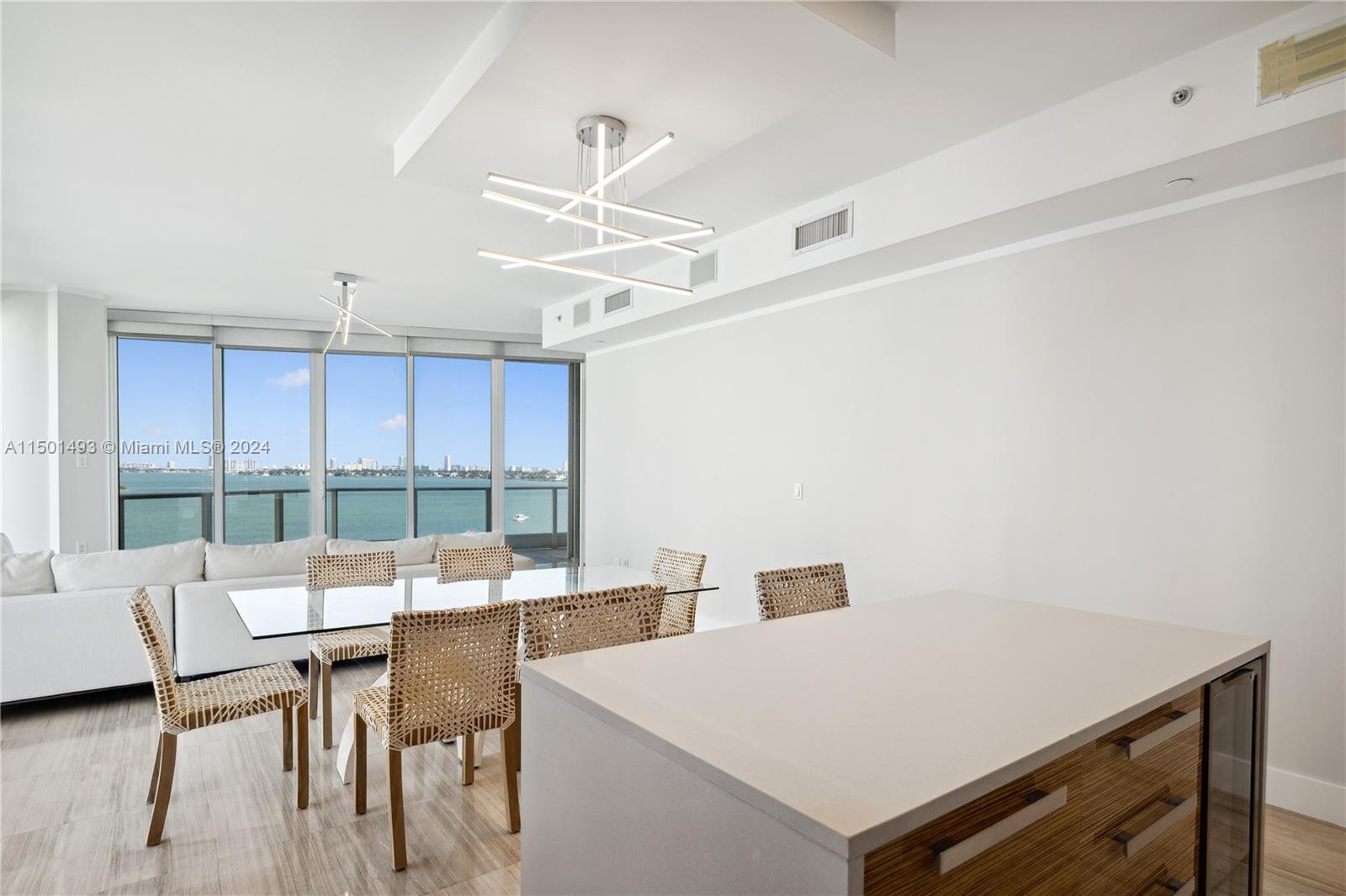 2020 N Bayshore Dr # 801