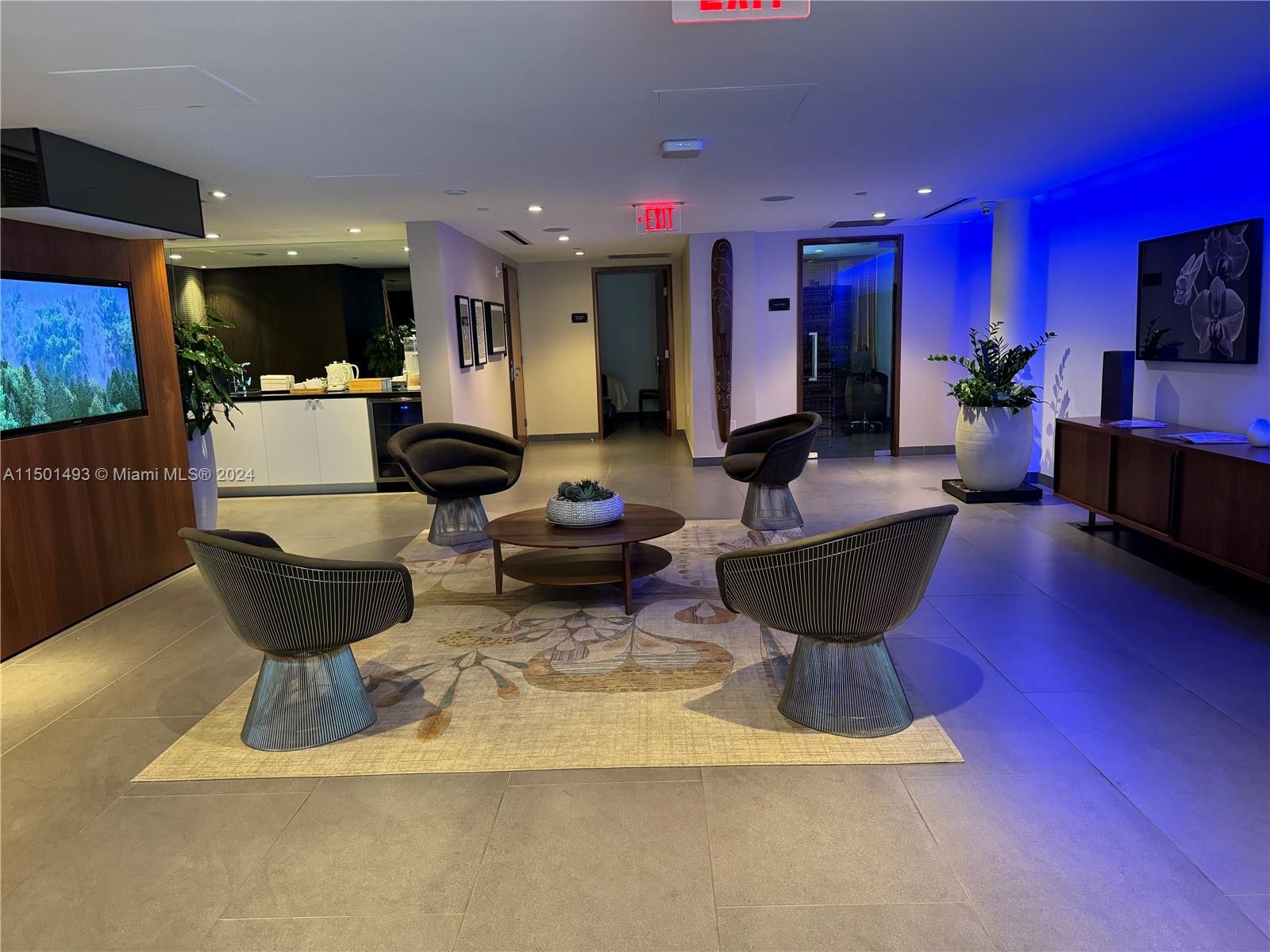 2020 N Bayshore Dr # 801