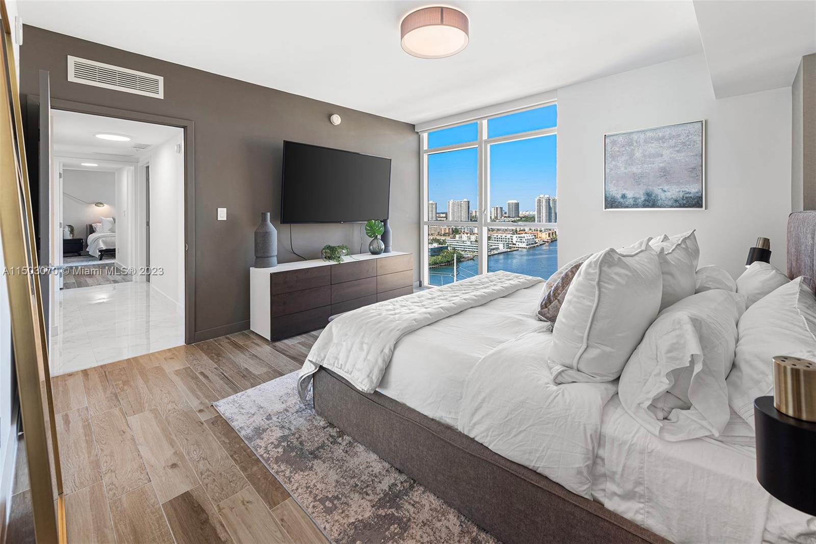 400 Sunny Isles Blvd # 1904