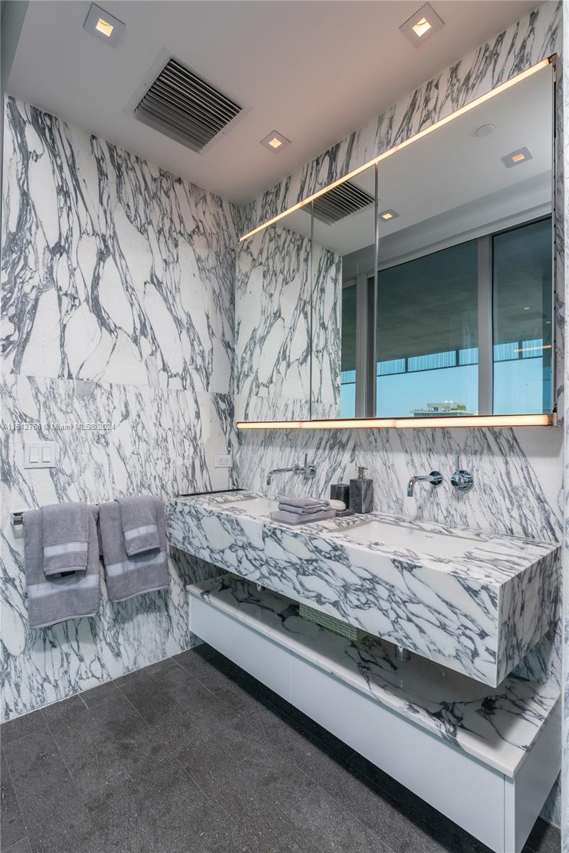 120 Ocean Dr # 600