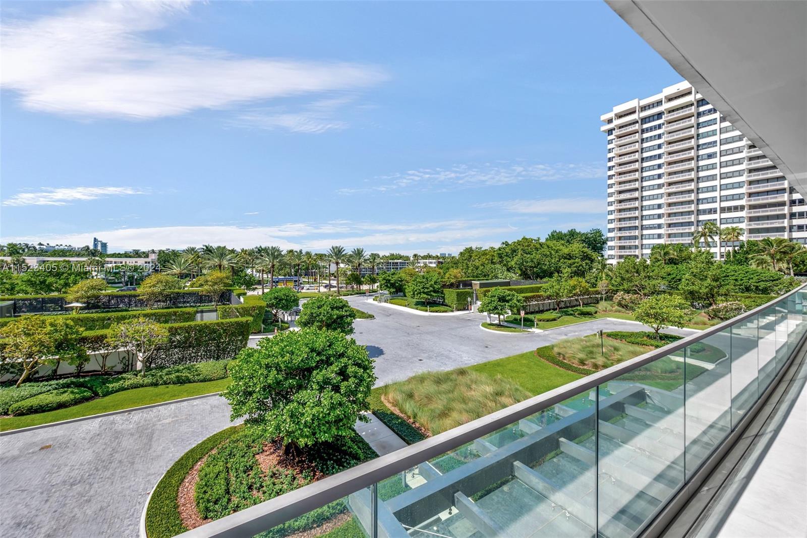 10201 Collins Ave # 305