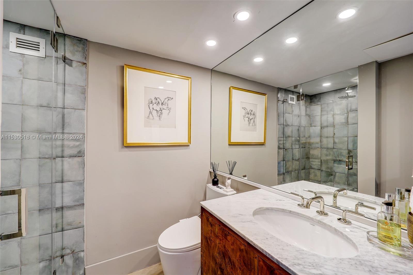 5600 Collins Avenue # 16V