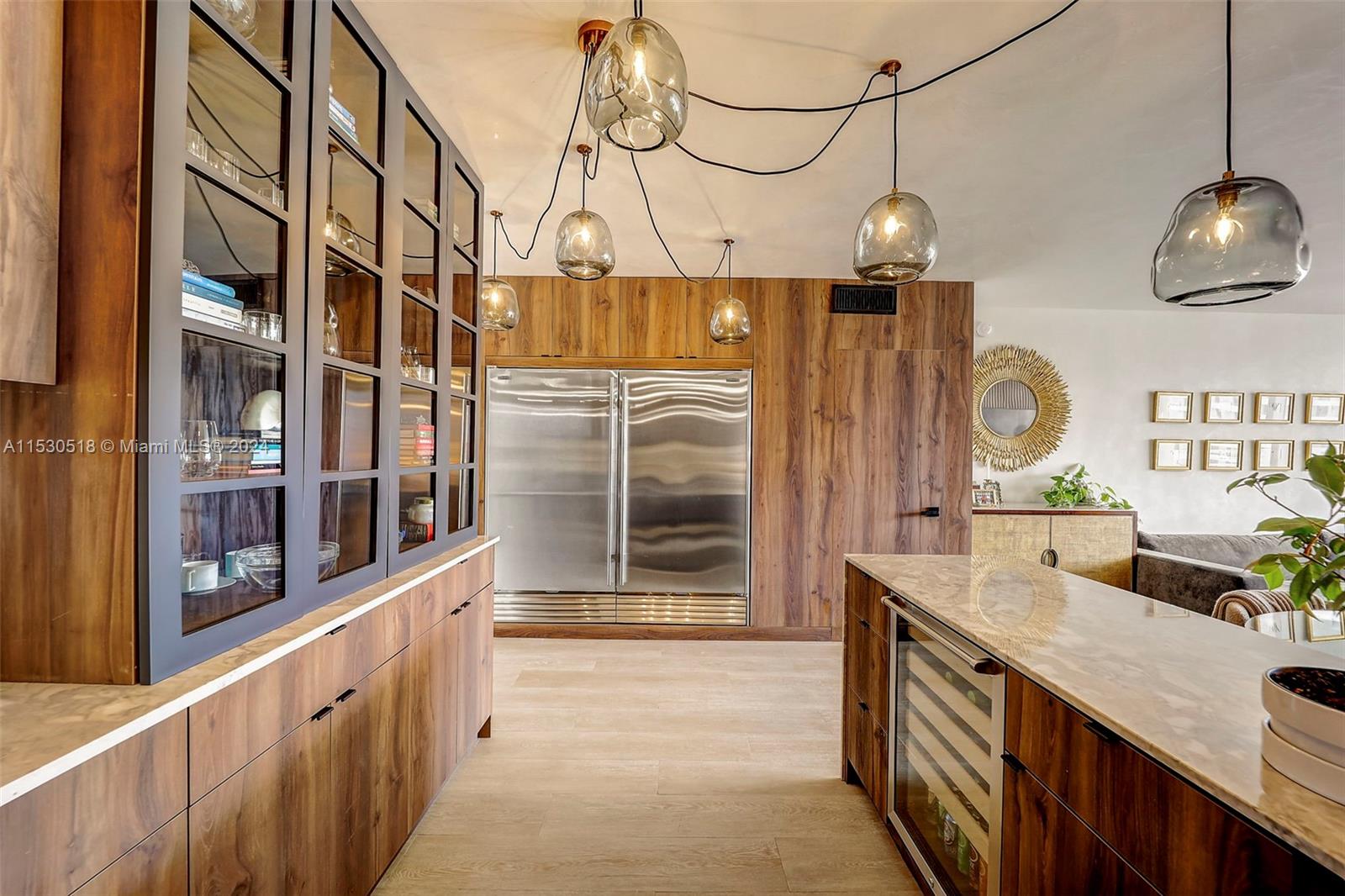 5600 Collins Avenue # 16V
