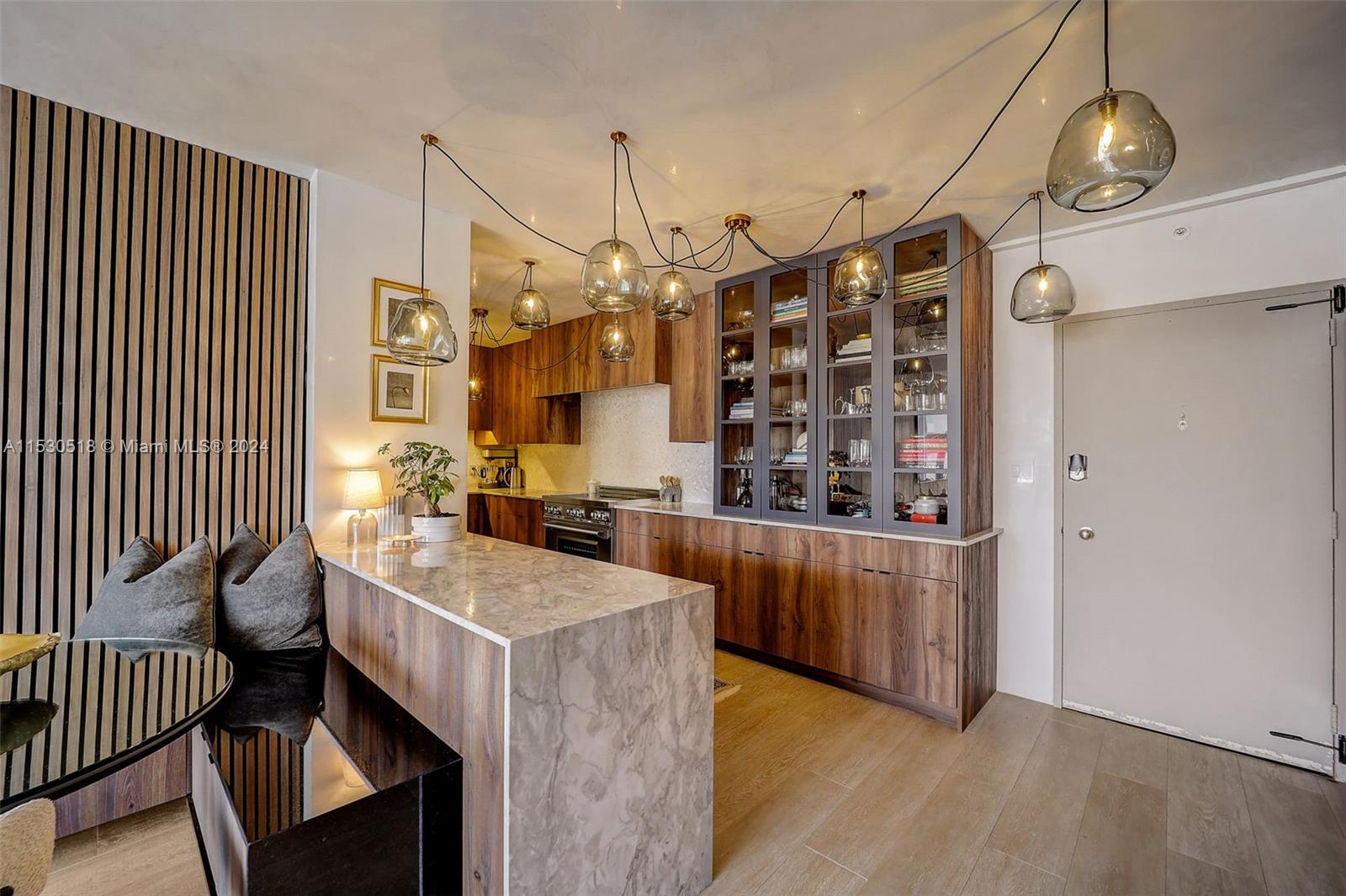 5600 Collins Avenue # 16V