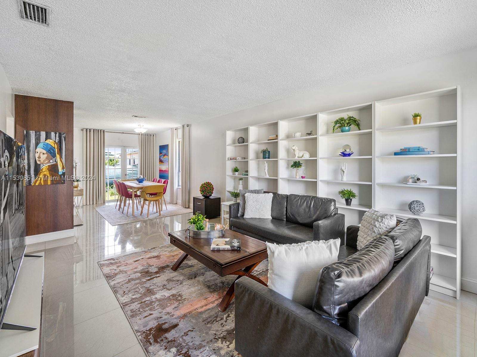 704 NW 3rd Ave