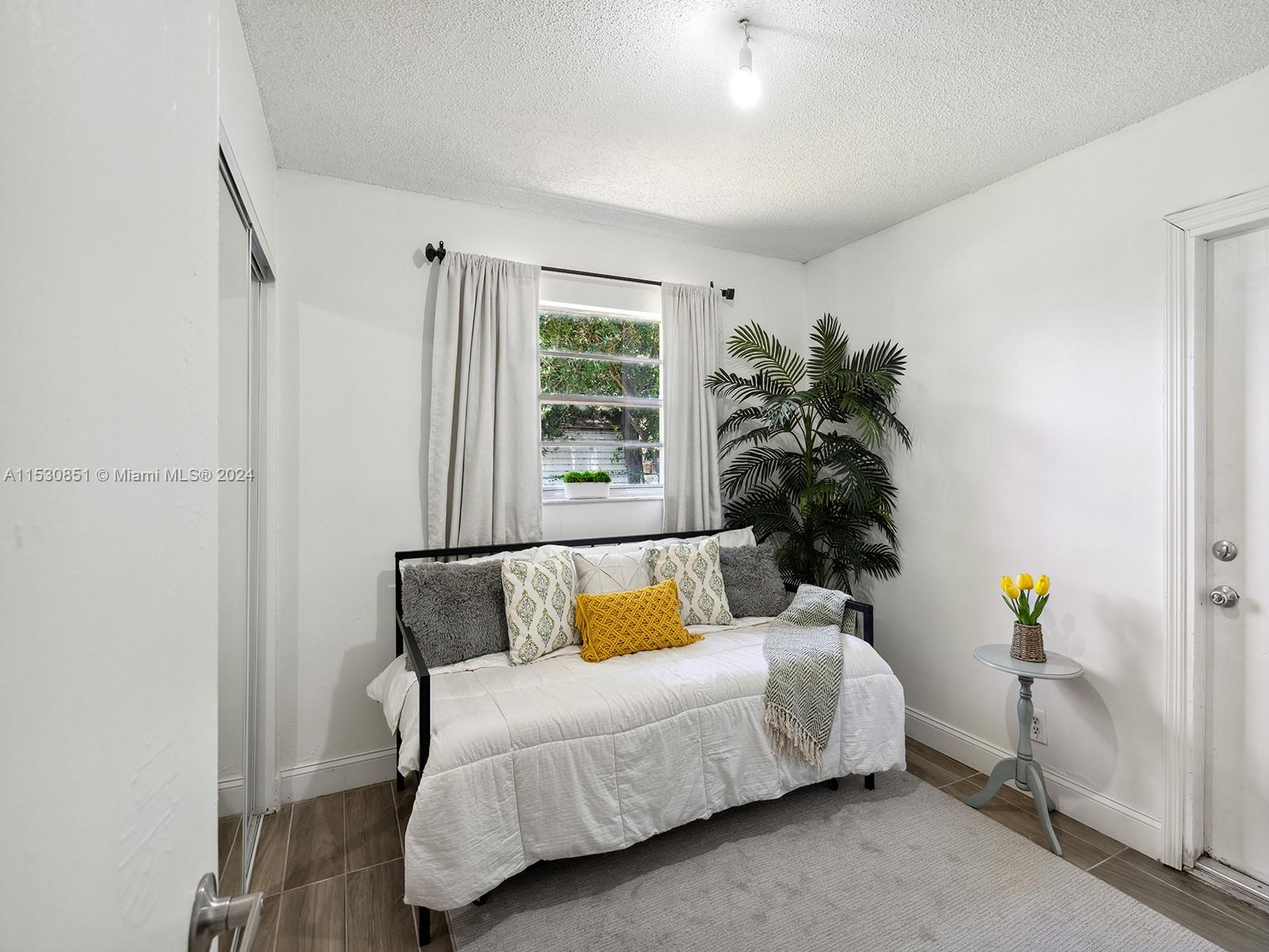 704 NW 3rd Ave