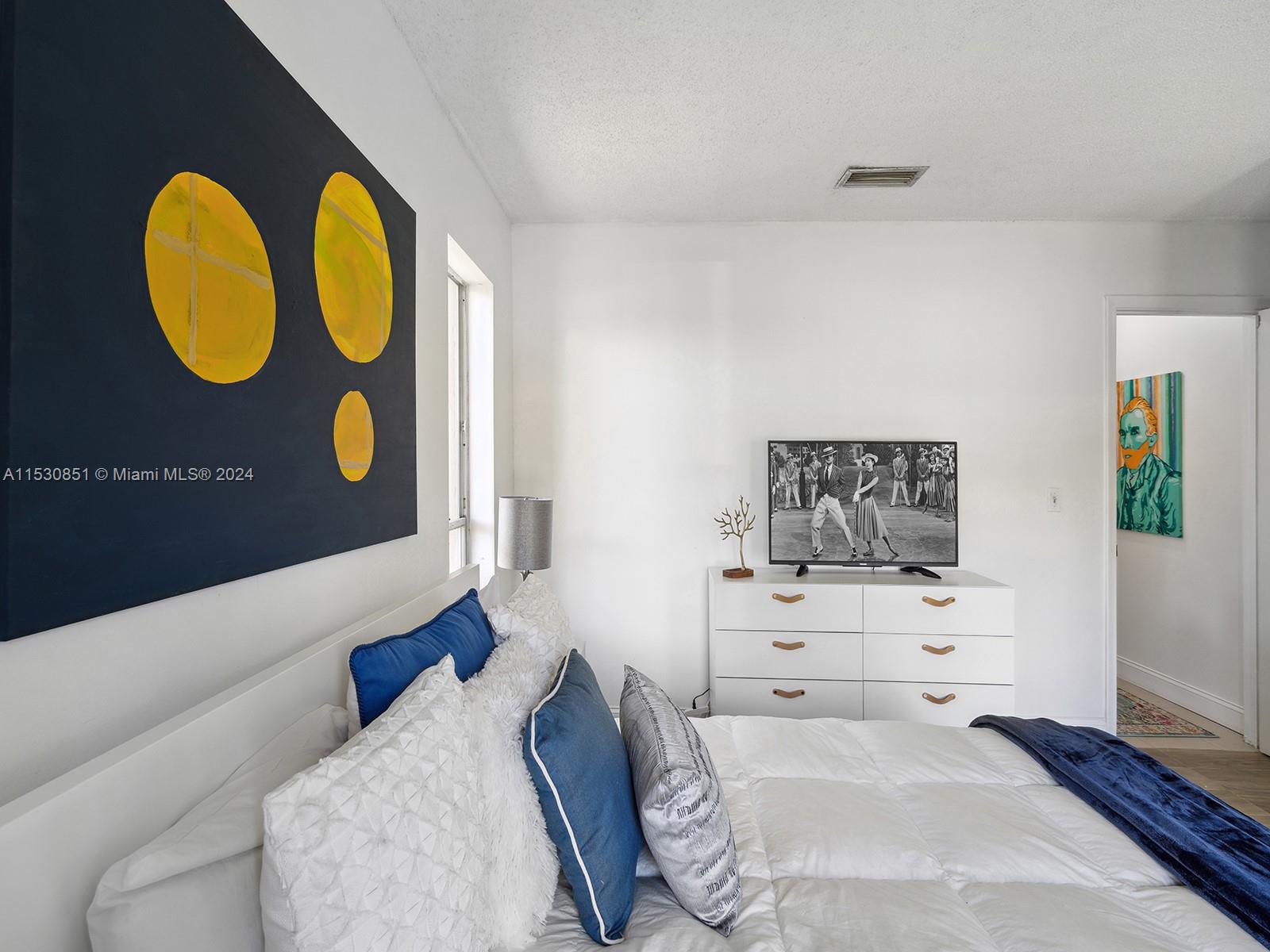 704 NW 3rd Ave