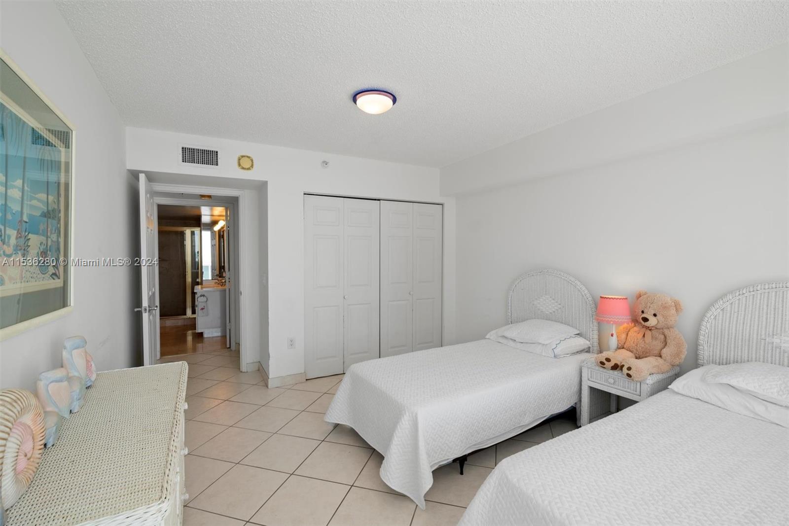 16711 Collins Ave # 1705