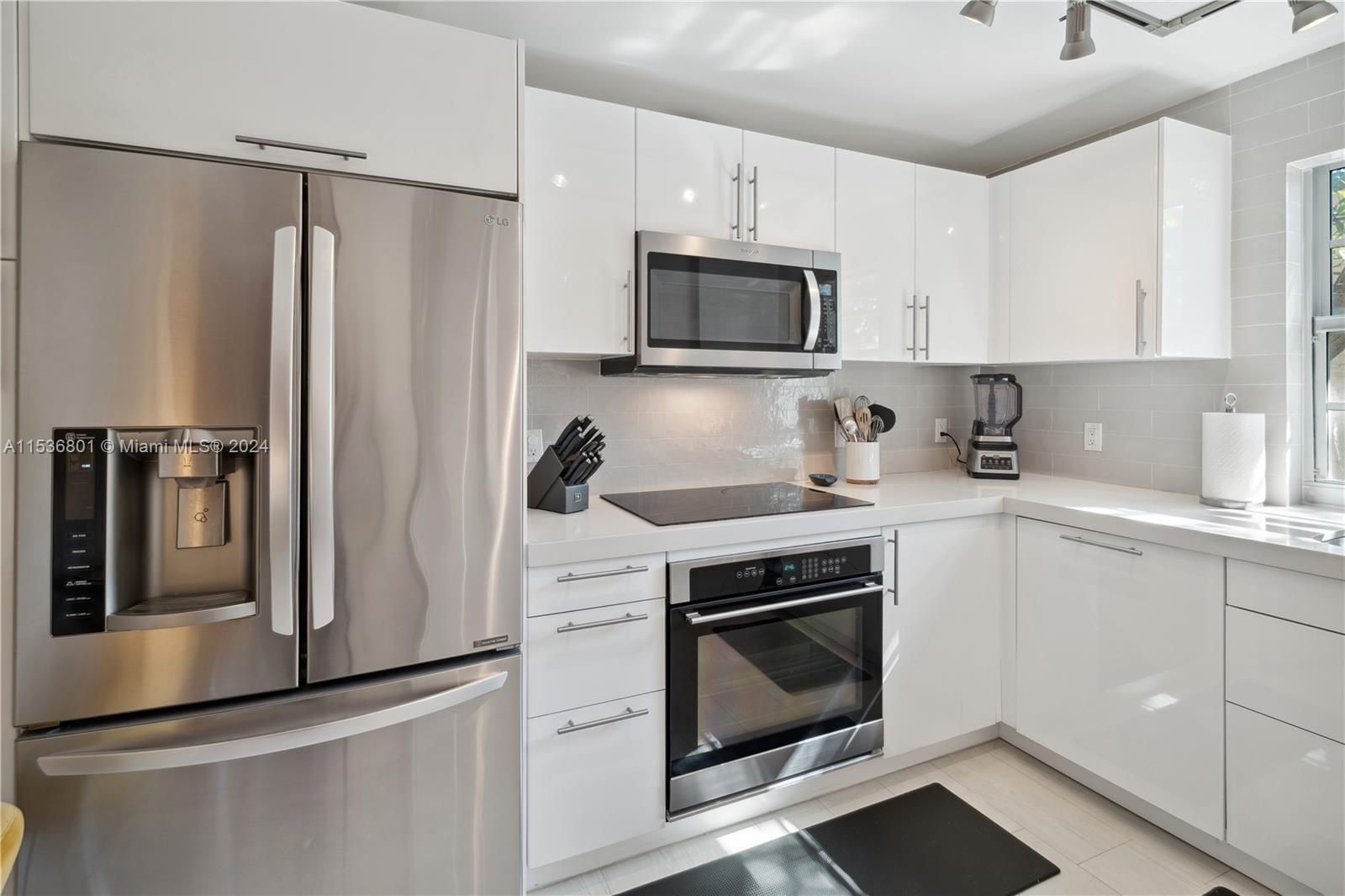 1020 Meridian Ave # 204