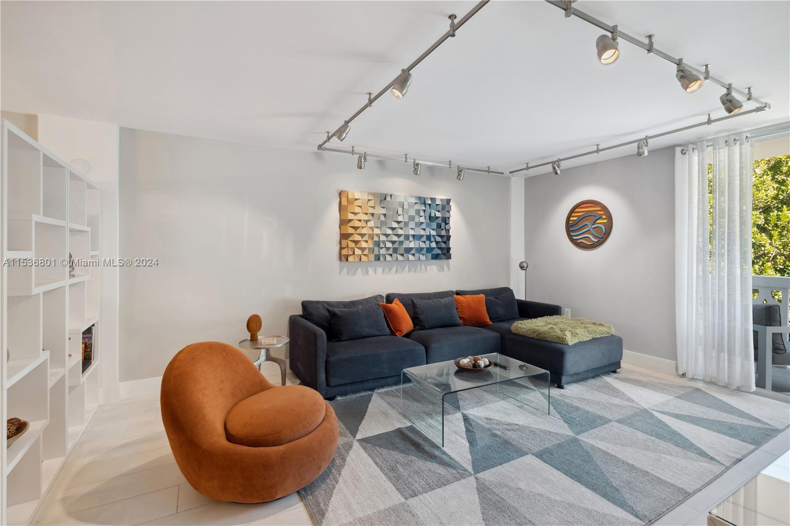 1020 Meridian Ave # 204
