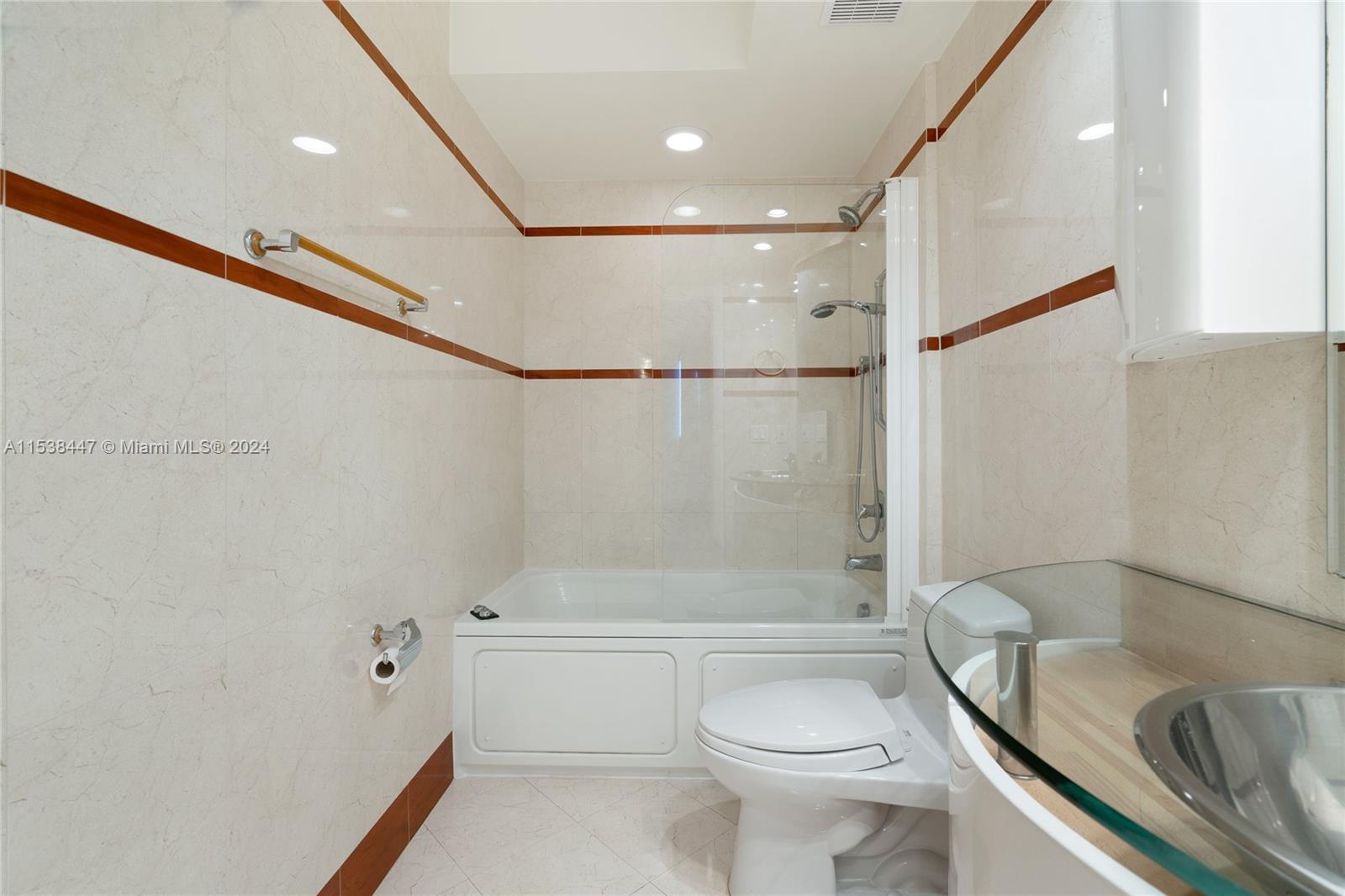110 Washington Ave # 1624