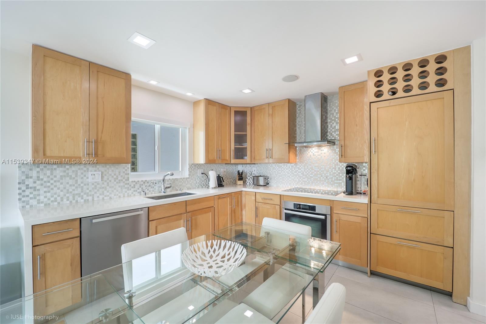 208 Jefferson Ave # 109