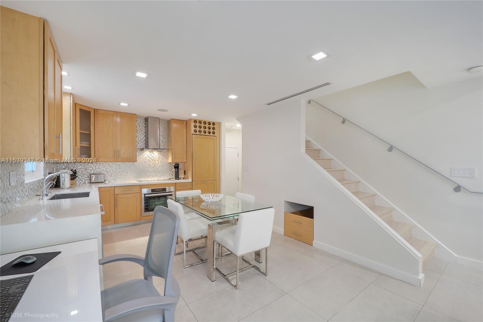 208 Jefferson Ave # 109