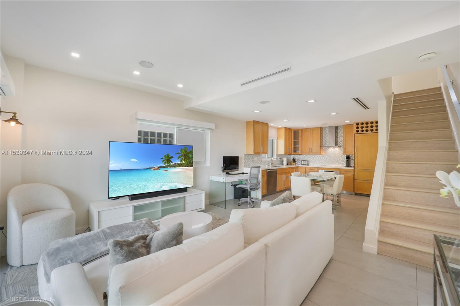 208 Jefferson Ave # 109