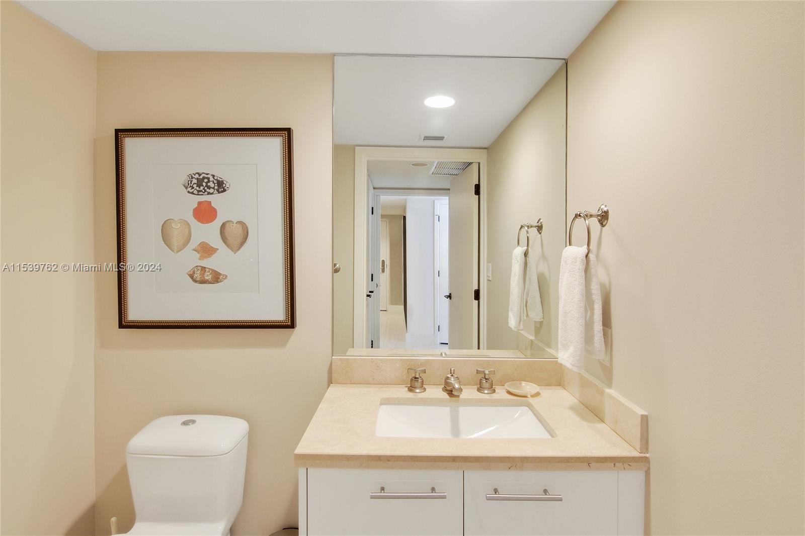 6801 Collins Ave # 1207