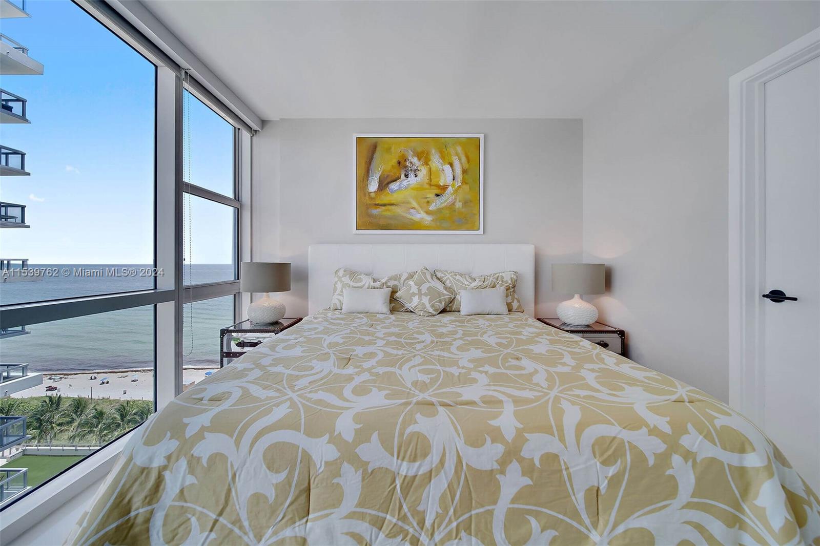 6801 Collins Ave # 1207