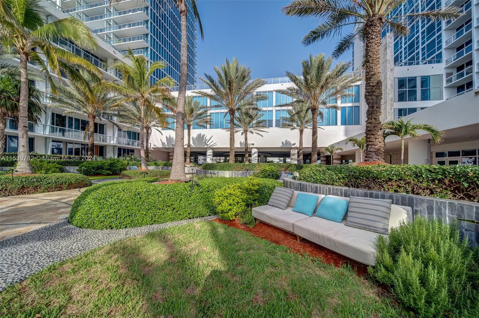 6801 Collins Ave # 1207