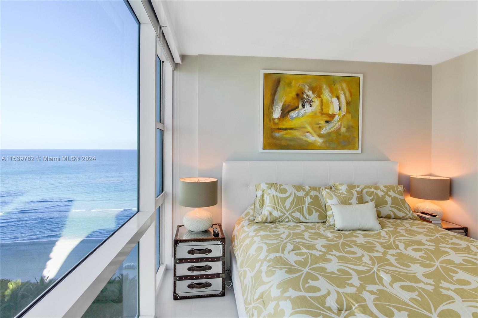 6801 Collins Ave # 1207