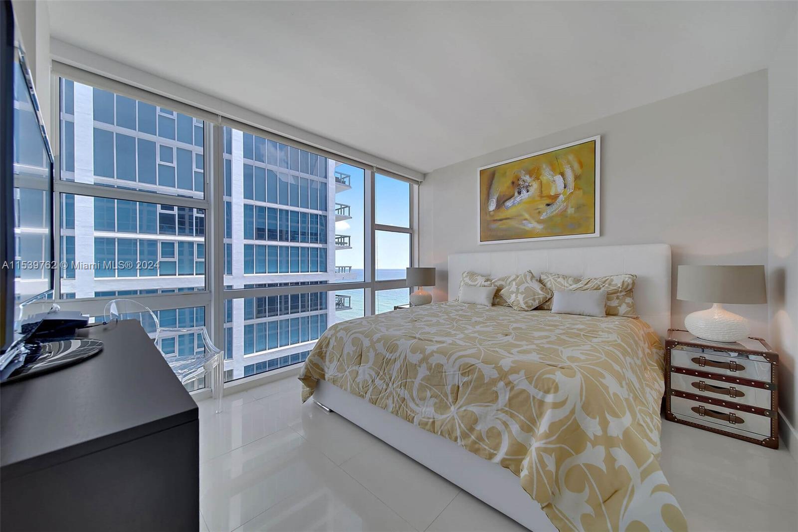 6801 Collins Ave # 1207