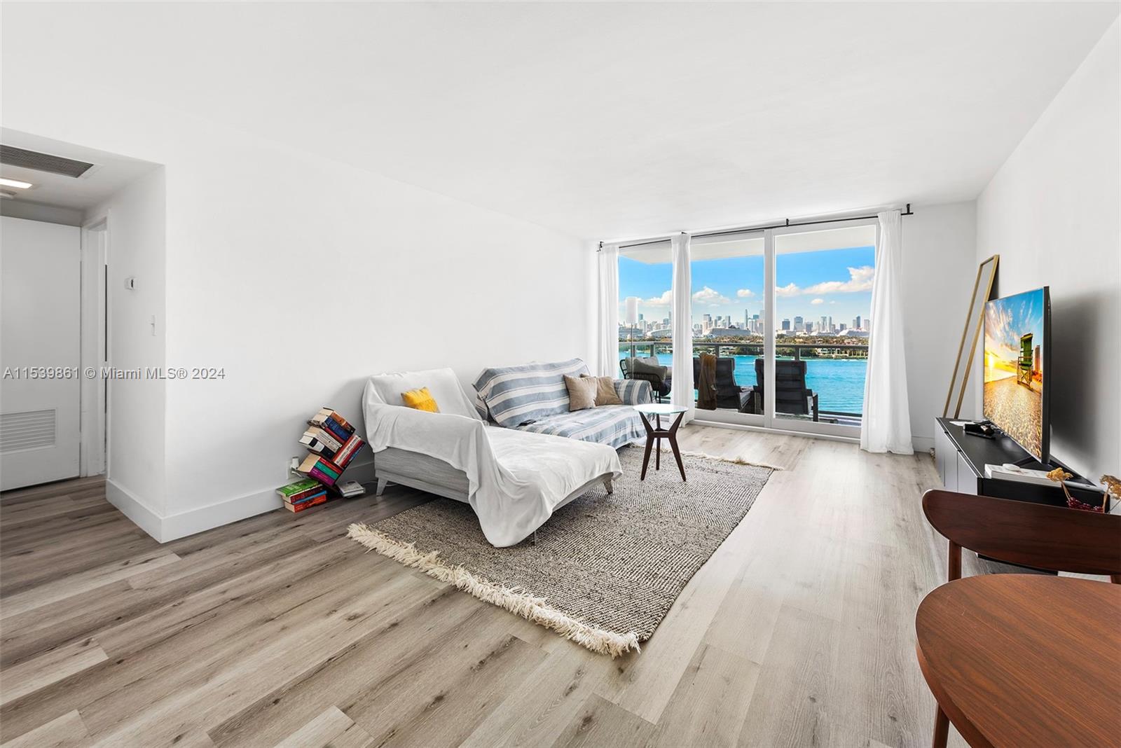 1000 West Ave # 1218