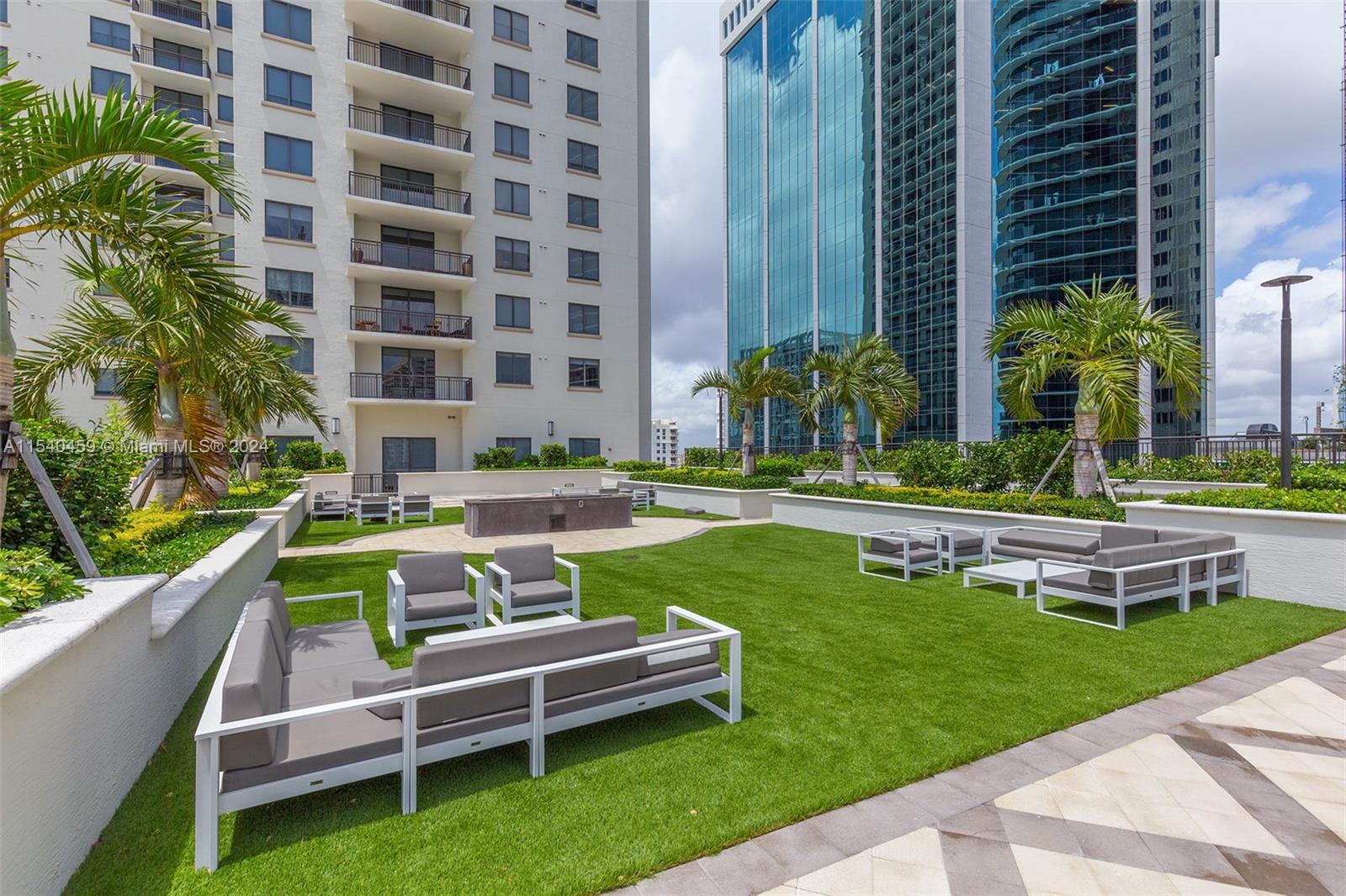999 SW 1st Ave # 3316