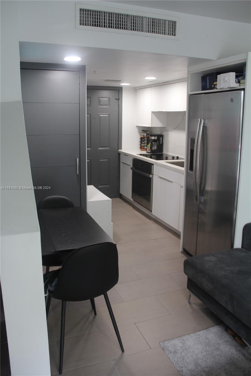 450 SW 3rd St # 5